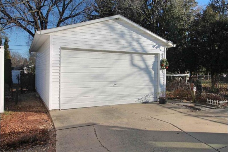 47 S Randall Ave, Janesville, WI by Briggs Realty Group, Inc $169,900