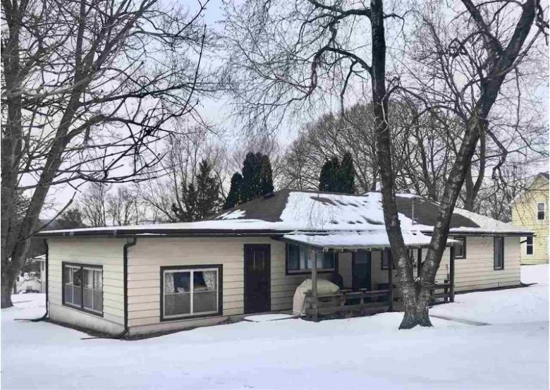 441 Mulberry St, Baraboo, WI by Brunker Realty Group Llc $160,000