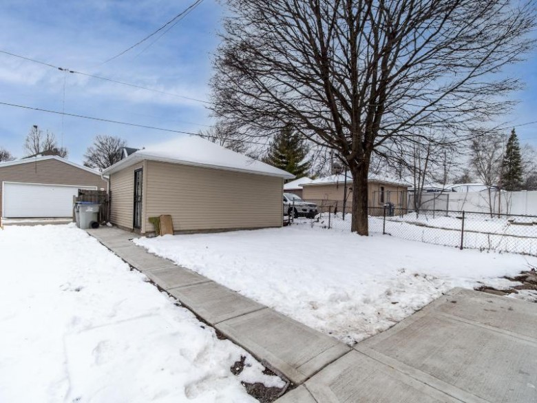 6227 W Locust St Milwaukee, WI 53210-1466 by Realty Executives Integrity~northshore $194,900