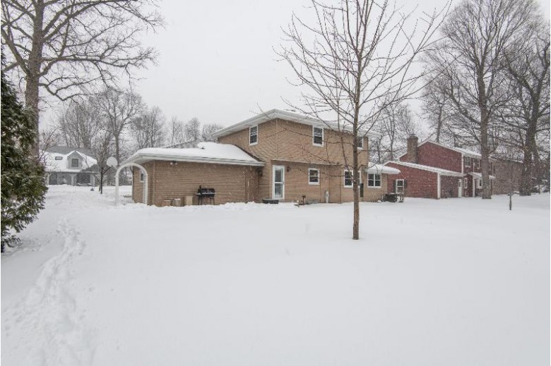3210 S 149th St New Berlin, WI 53151-4372 by Denali Realty  Group, Llc $344,900