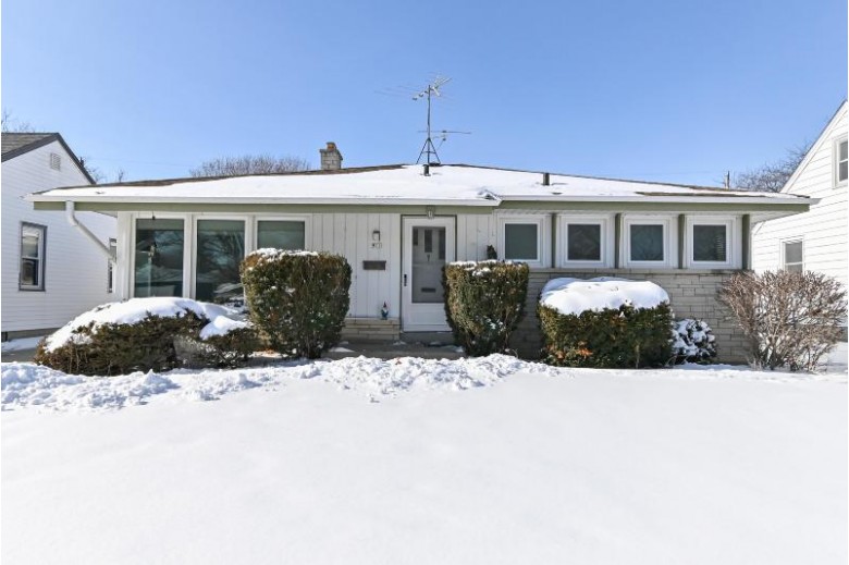 911 S 121st St, West Allis, WI by First Weber Real Estate $189,900