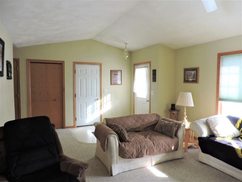 20 Rolling Green Circle, Oshkosh, WI by Coldwell Banker Real Estate Group $224,900