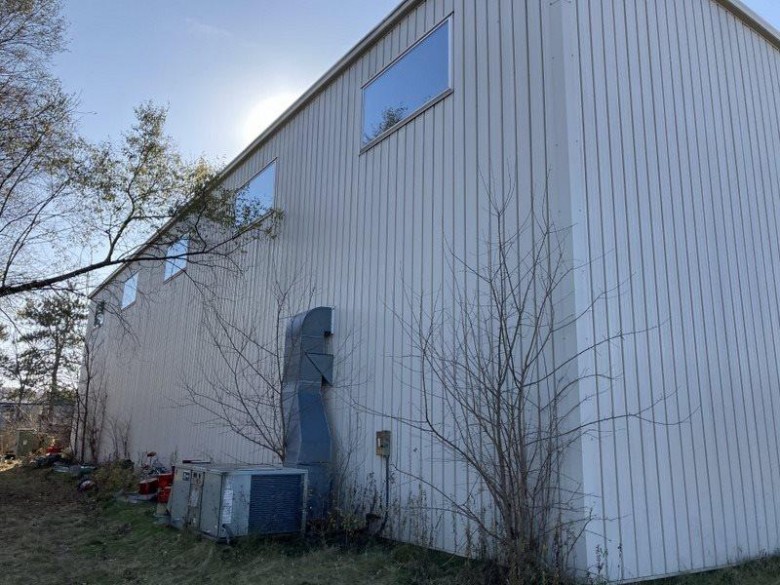 103 S Industrial Ln Endeavor, WI 53930 by Wilkinson Auction & Realty Co. $265,000