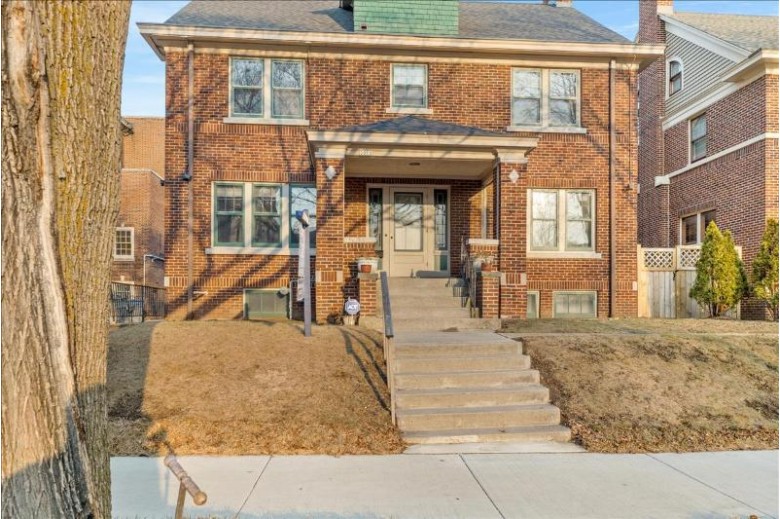 3058 N Stowell Ave Milwaukee, WI 53211 by Powers Realty Group $449,000