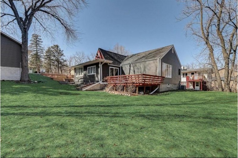 W192S7224 Hillside Dr, Muskego, WI by Exp Realty, Llc~milw $350,000