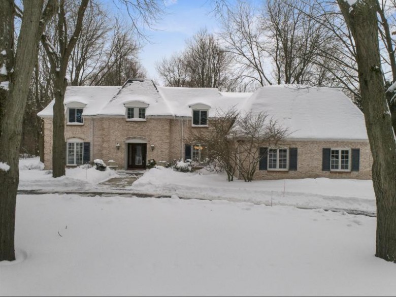 N24W30762 Fairway Ct Pewaukee, WI 53072-4737 by First Weber Real Estate $660,000