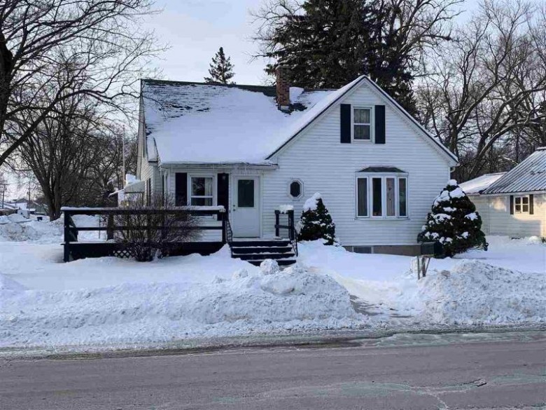 526 E North St Poynette, WI 53955 by First Weber Real Estate $200,000