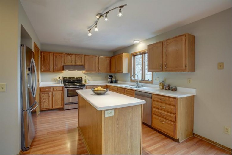 2529 Scenic Ridge Madison, WI 53719 by Realty Executives Cooper Spransy $325,000