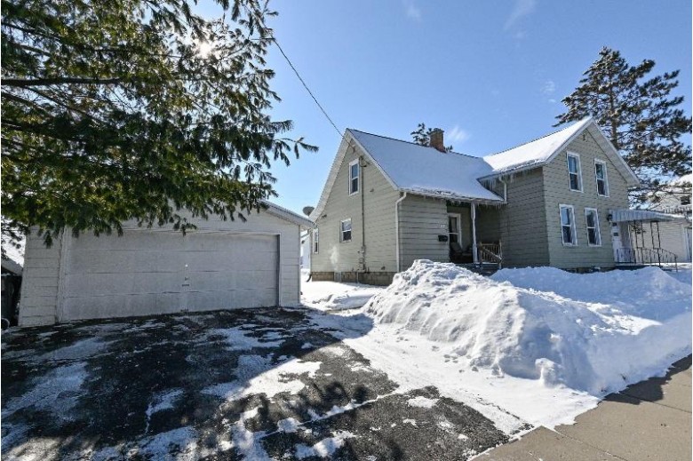 309 E Maple St Horicon, WI 53032 by Coldwell Banker Real Estate Group-Mayville $134,900