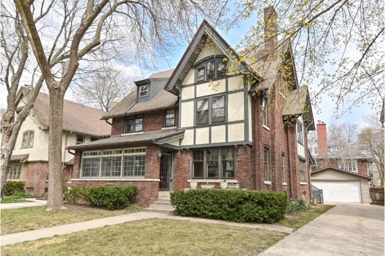 2946 N Summit Ave Milwaukee, WI 53211-3440 by Shorewest Realtors, Inc. $699,900