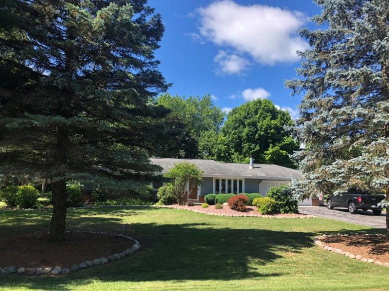 N94W23655 Hermitage Dr Colgate, WI 53017 by Trading Places Realty $324,900