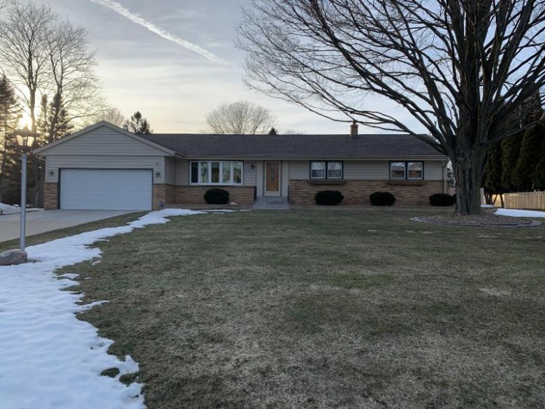 1125 Simon Dr, Brookfield, WI by Design Realty, Llc $359,900