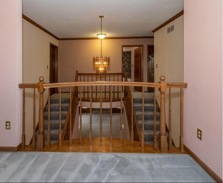 N31W23933 Old Farm Ct Pewaukee, WI 53072 by First Weber Real Estate $479,000