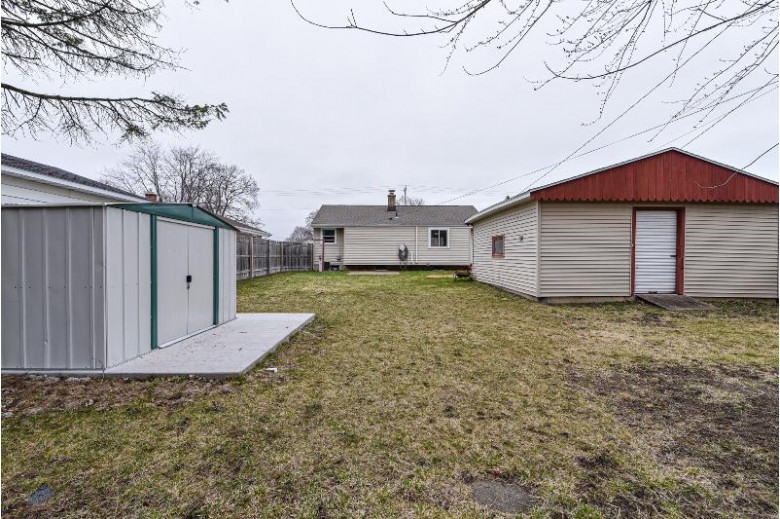 2525 81st St Kenosha, WI 53143-6236 by Coldwell Banker Real Estate Group $199,900