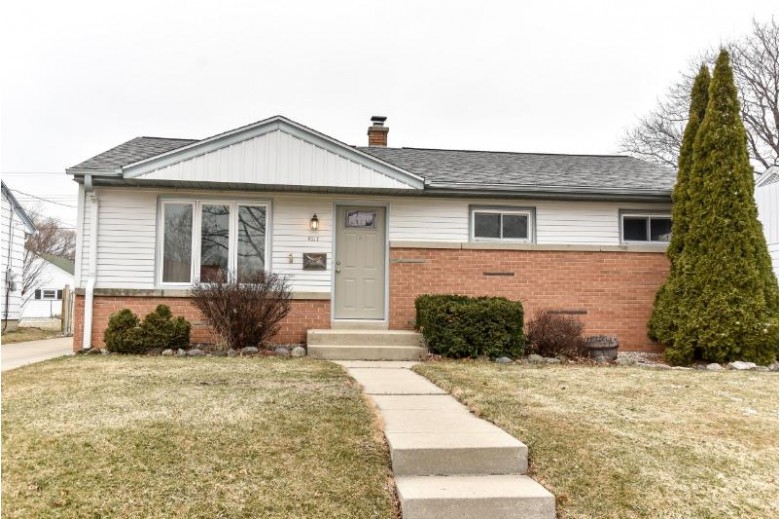4017 S 54th St Milwaukee, WI 53220-2613 by Shorewest Realtors - South Metro $184,000