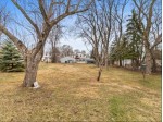 2823 W Bottsford Ave, Greenfield, WI by Realty Executives Southeast $225,000