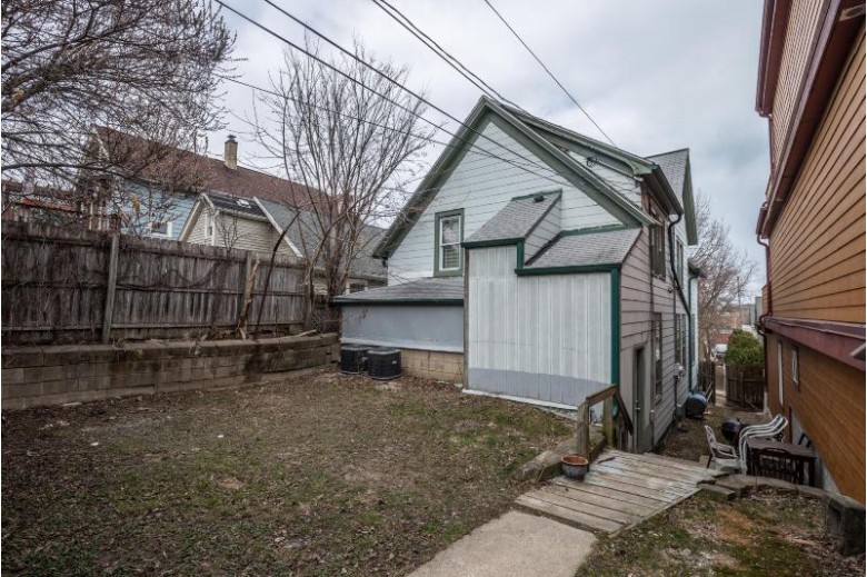 2211 N Weil St Milwaukee, WI 53212 by Frost Realty $234,900