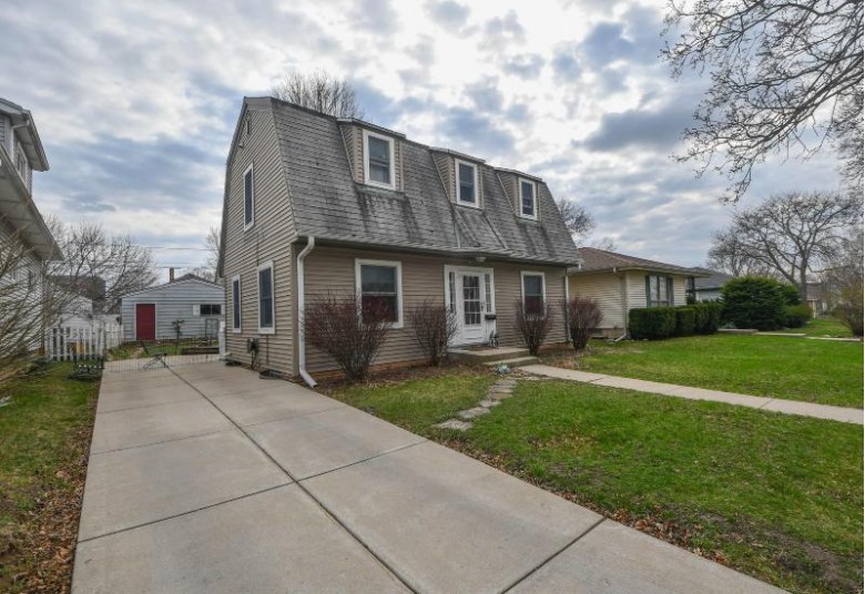 143 Wilson Ave Waukesha, WI 53186 by Re/Max Service First Llc $194,900