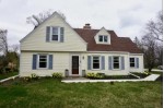 410 W Manor Cir Bayside, WI 53217-1732 by Milwaukee Flat Fee Homes $339,000