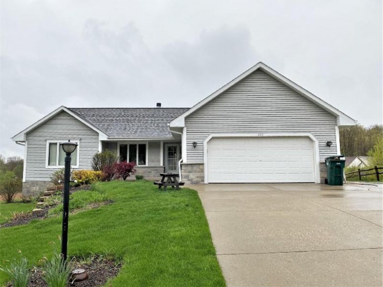 225 Glacial Dr, Slinger, WI by Realty Executives Platinum $380,000