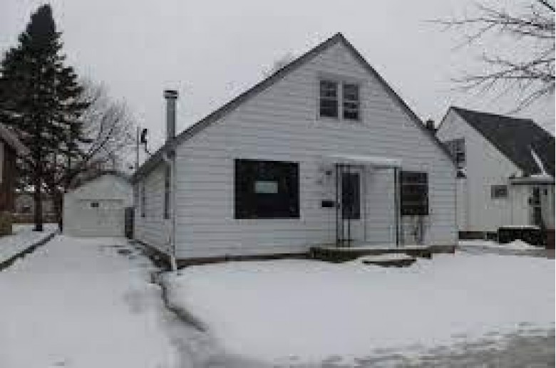 3821 S Logan Ave Milwaukee, WI 53207 by Mahler Sotheby'S International Realty $300,000