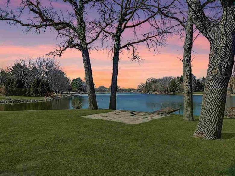 6533 Lake Rd Windsor, WI 53598 by Restaino & Associates Era Powered $449,000