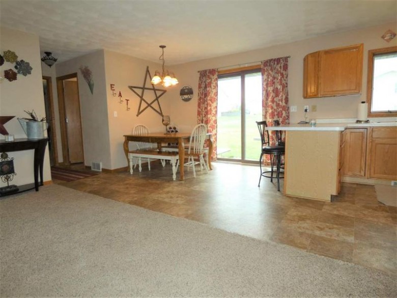 1107 N Johns St Dodgeville, WI 53533 by Lori Droessler Real Estate, Inc. $209,000