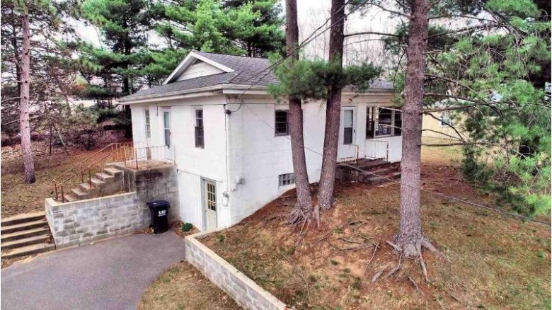 731 E Hiawatha Dr Wisconsin Dells, WI 53965 by First Weber Real Estate $90,000