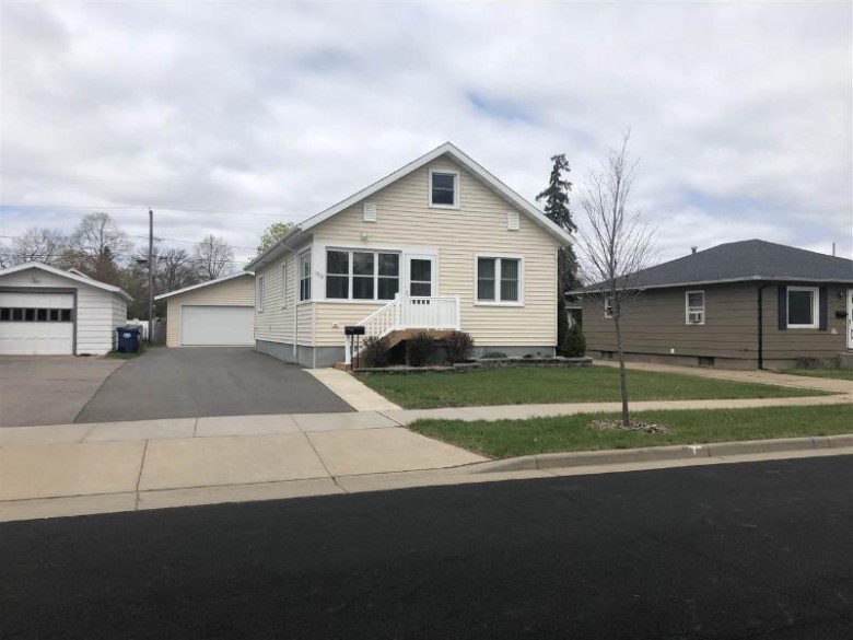 1212 S 9th Avenue, Wausau, WI by Holster Management $144,900