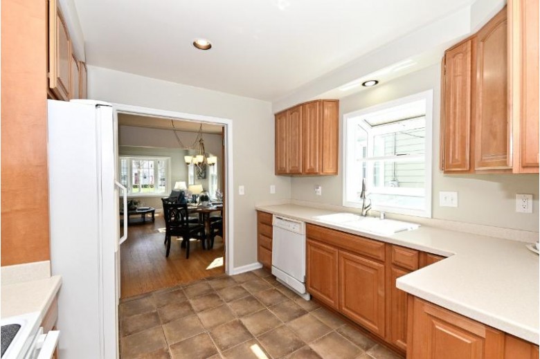 4771 N Idlewild Ave Whitefish Bay, WI 53211-1041 by Shorewest Realtors, Inc. $399,000