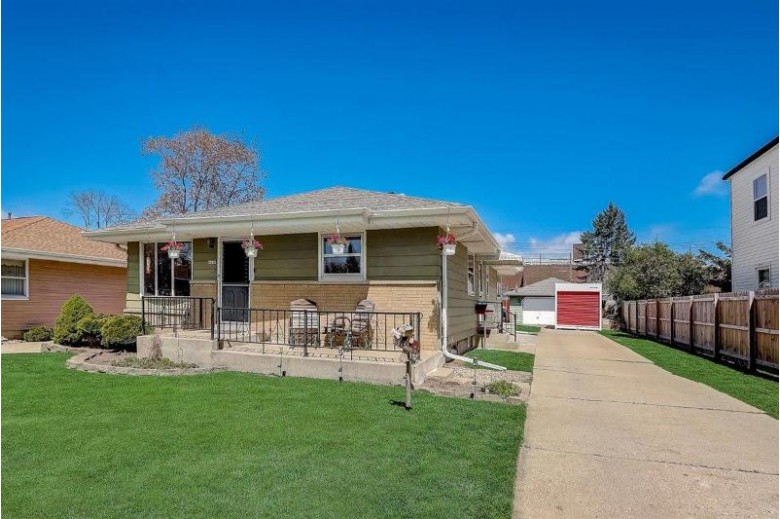 9438 W Montana Ave West Allis, WI 53227-3308 by Keller Williams-Mns Wauwatosa $204,900
