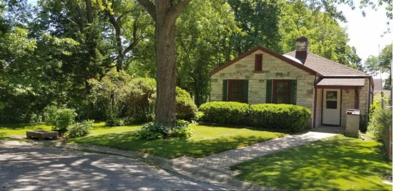 301 Michigan Ave, South Milwaukee, WI by Coldwell Banker Realty $210,000
