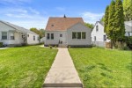 3331 S Quincy Ave Milwaukee, WI 53207 by Mahler Sotheby'S International Realty $279,000