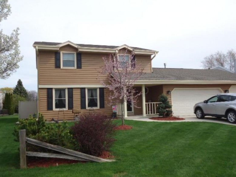 4234 W Pebble Beach Ct Franklin, WI 53132-9480 by Re/Max Realty Pros~milwaukee $355,000