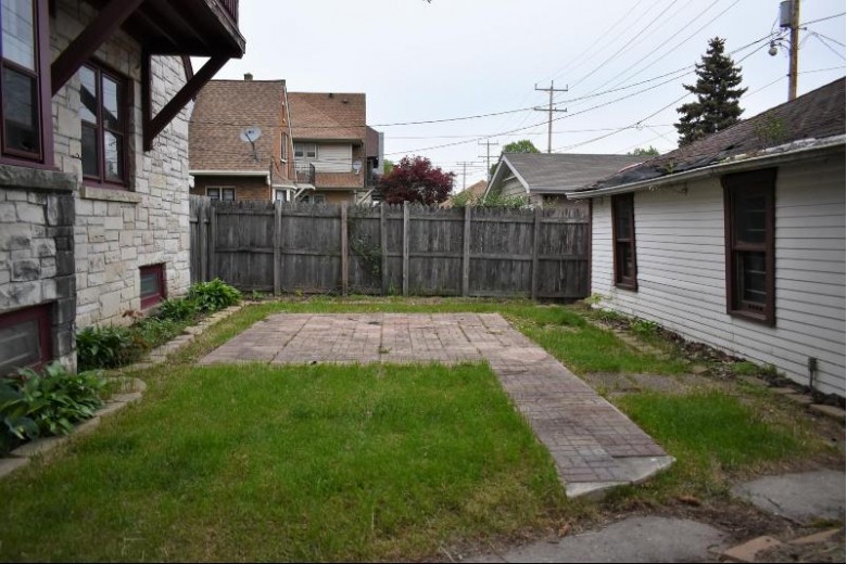 3134 N 46th St Milwaukee, WI 53216-3306 by Terranova Real Estate $109,900