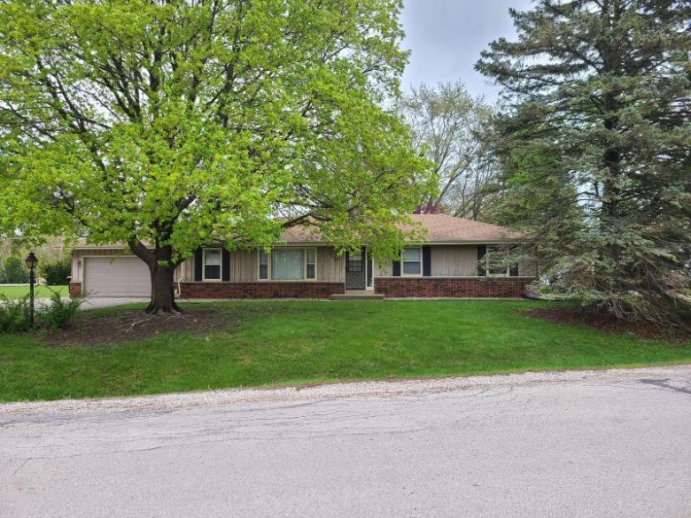 4941 Carter Dr Racine, WI 53402-2503 by Sun Realty Group $240,000