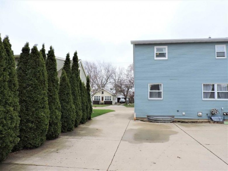1132 Taft Avenue Oshkosh, WI 54902 by Coldwell Banker Real Estate Group $179,900