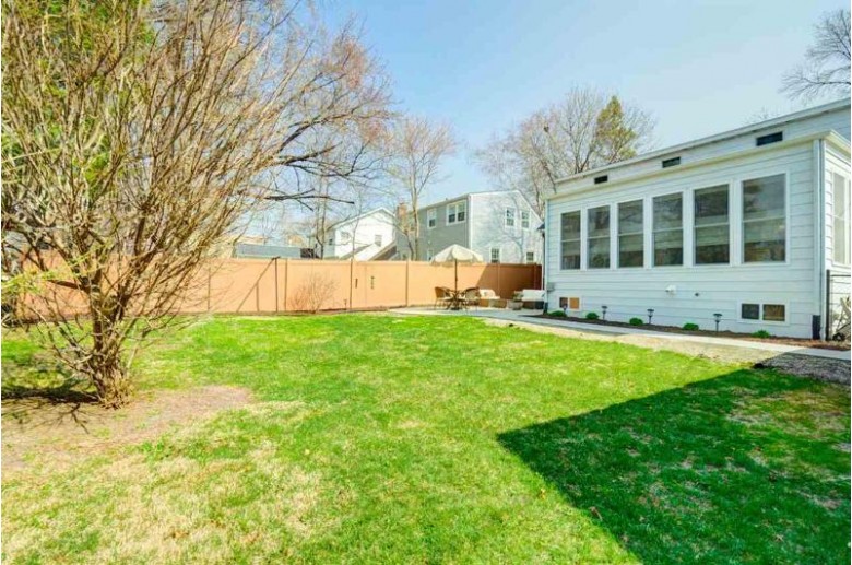 442 Holly Ave Madison, WI 53711 by Century 21 Affiliated $549,900
