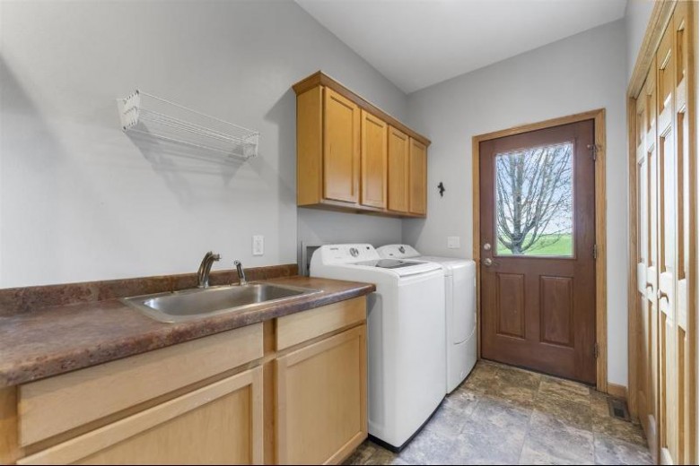 824 Woods Glen Ct DeForest, WI 53532 by Mhb Real Estate $439,000