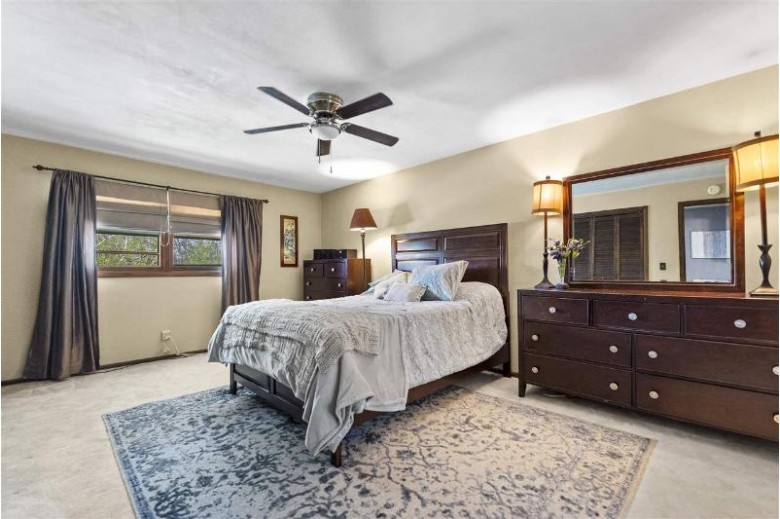 605 Woodview Dr, Sun Prairie, WI by Mhb Real Estate $324,900