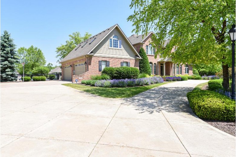 28702 Tamarack Trl Waterford, WI 53185 by Coldwell Banker Real Estate Group $774,900