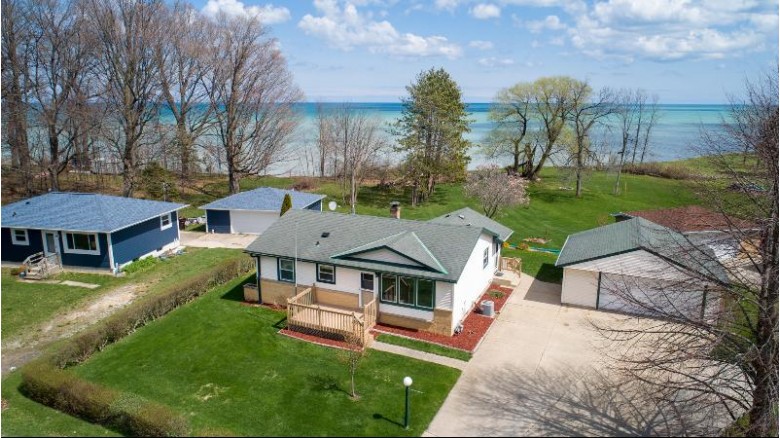 7133 Lakeshore Dr Racine, WI 53402-1237 by Doering & Co Real Estate, Llc - Racine $259,900