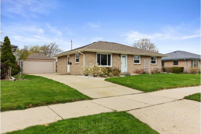 5359 S Merrill Ave Cudahy, WI 53110-2111 by Benefit Realty $224,900