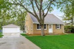 4225 N 95th St Wauwatosa, WI 53222-1522 by Benchmark Real Estate, Llc $290,000