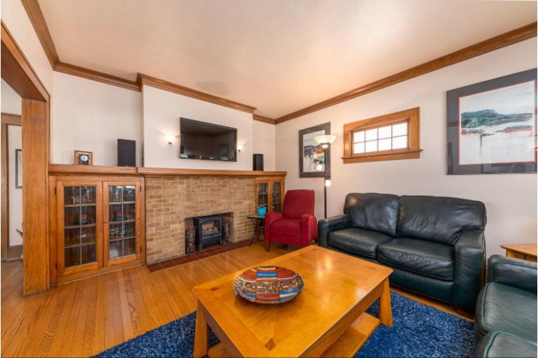 2155 N 70th St Wauwatosa, WI 53213 by Firefly Real Estate, Llc $329,900