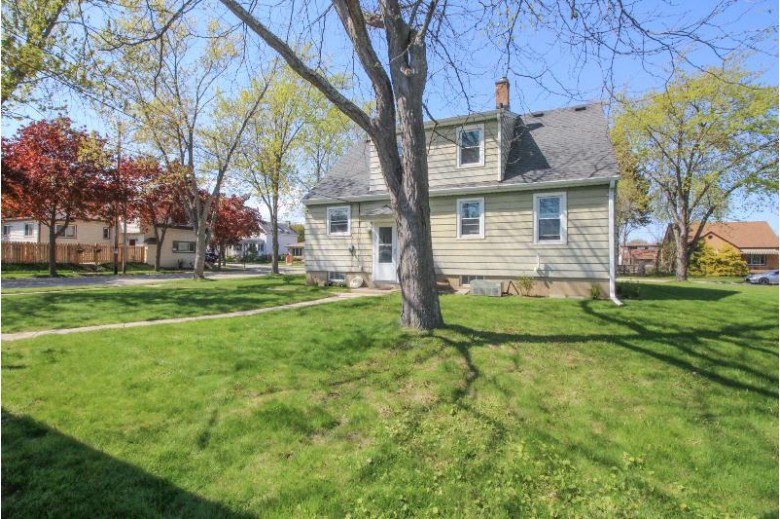 1645 Madison Ave South Milwaukee, WI 53172-2347 by Redefined Realty Advisors Llc $239,900