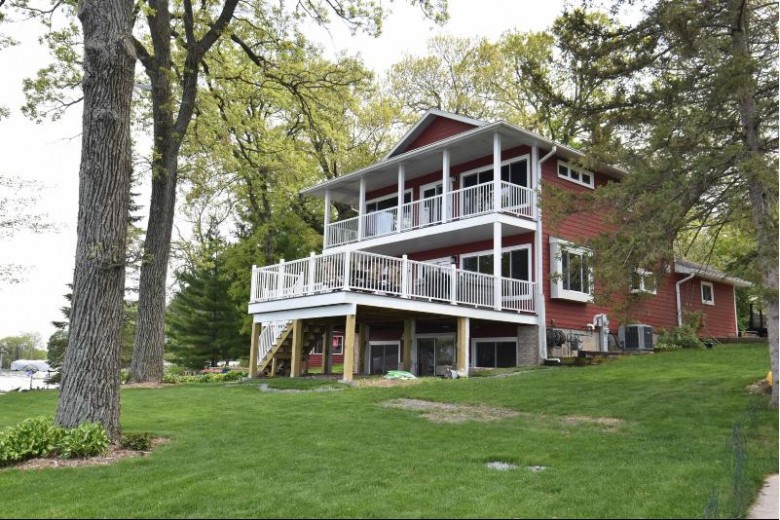 6525 Riverside Rd Waterford, WI 53185-2405 by 1st Choice Properties $779,000