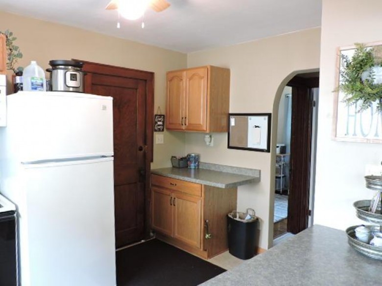 2231 S 82nd St 2233, West Allis, WI by Re/Max Preferred~ft. Atkinson $229,000
