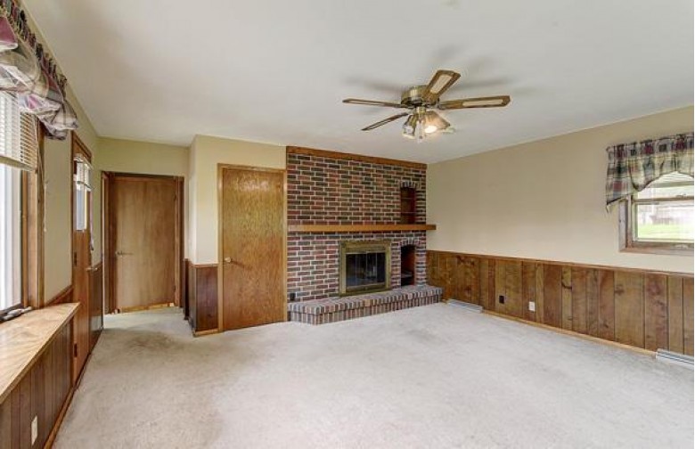 1110 Maitland Dr Waukesha, WI 53188-2360 by The Real Estate Duo Llc $265,000