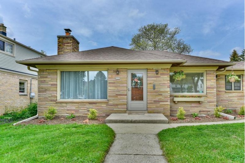 4525 S Howell Ave Milwaukee, WI 53207-5809 by Buyers Vantage $209,900